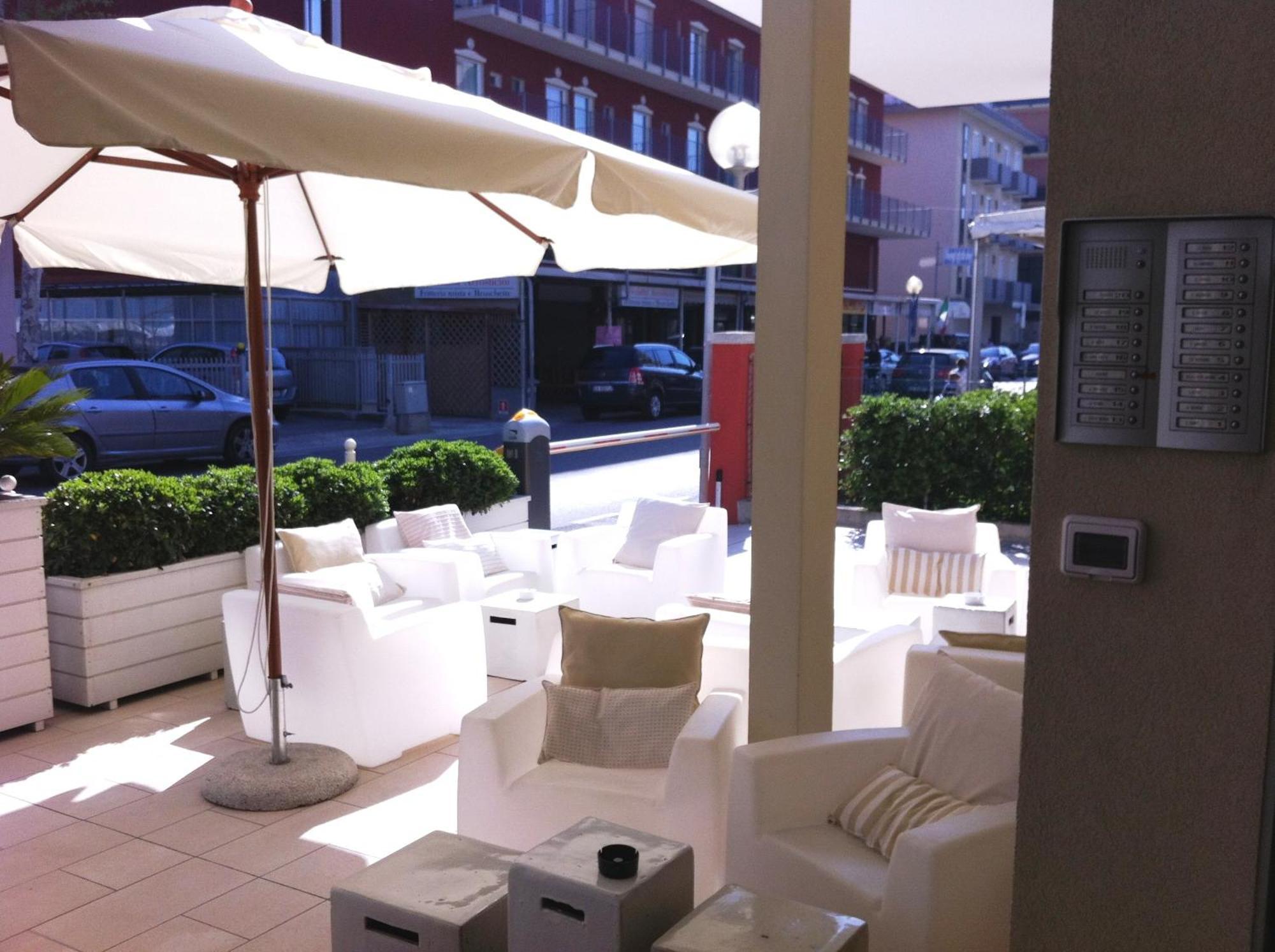 Residence Belmare Rimini Buitenkant foto