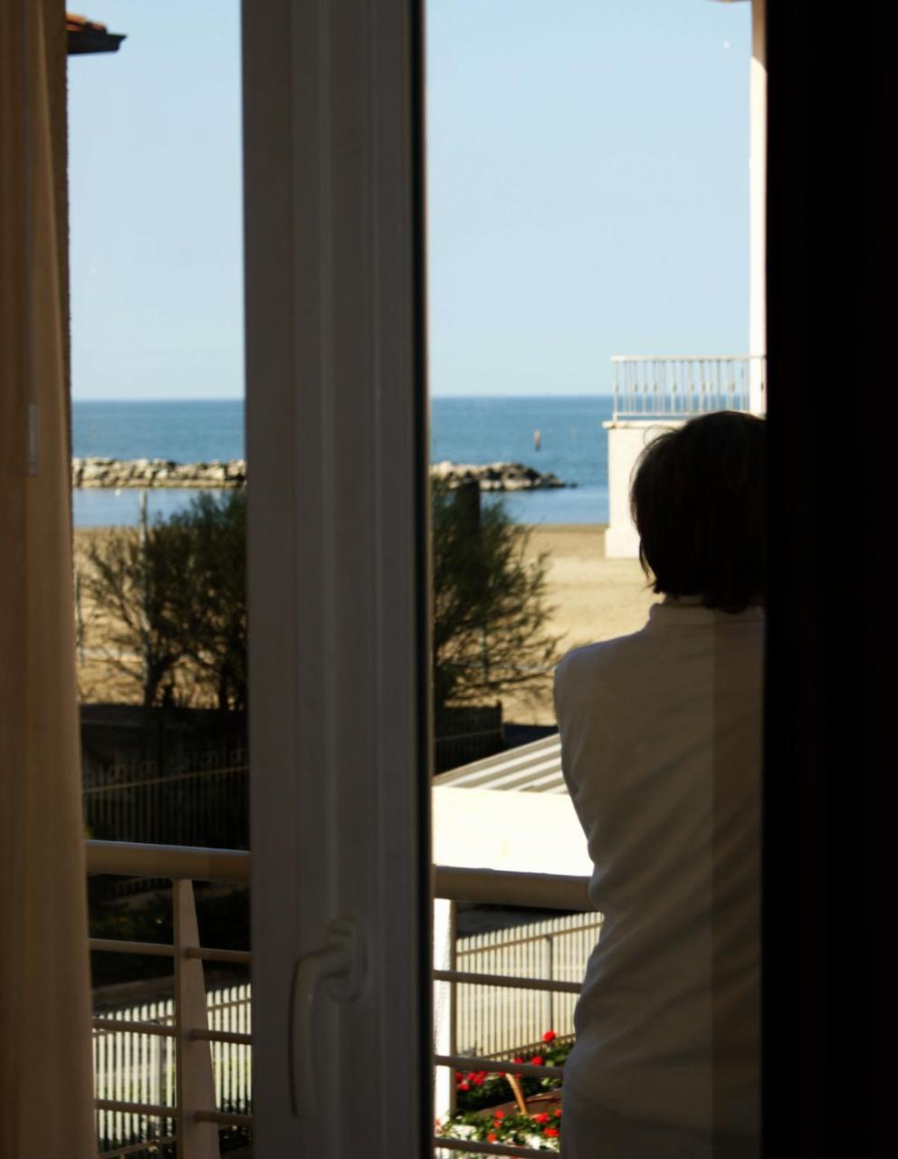 Residence Belmare Rimini Buitenkant foto